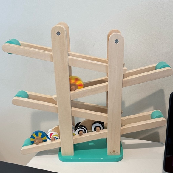 KiwiCo Color Wheel Racers and Ramp - Picture 2 of 3